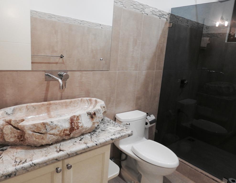The Elephant Castle Beach Front Penthouse مانويل أنطونيو المظهر الخارجي الصورة