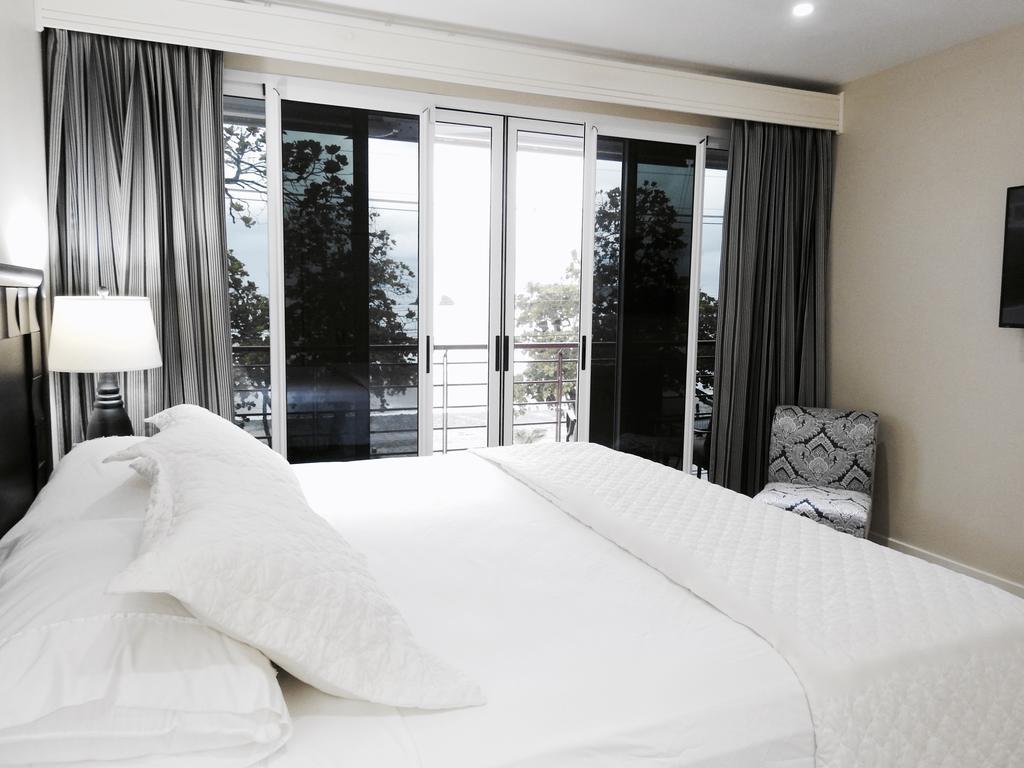 The Elephant Castle Beach Front Penthouse مانويل أنطونيو المظهر الخارجي الصورة